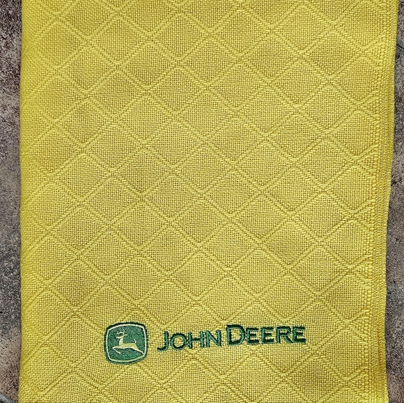 Faribault Mills 100% Ingeo John Deere Blanket - Picture 1 of 4